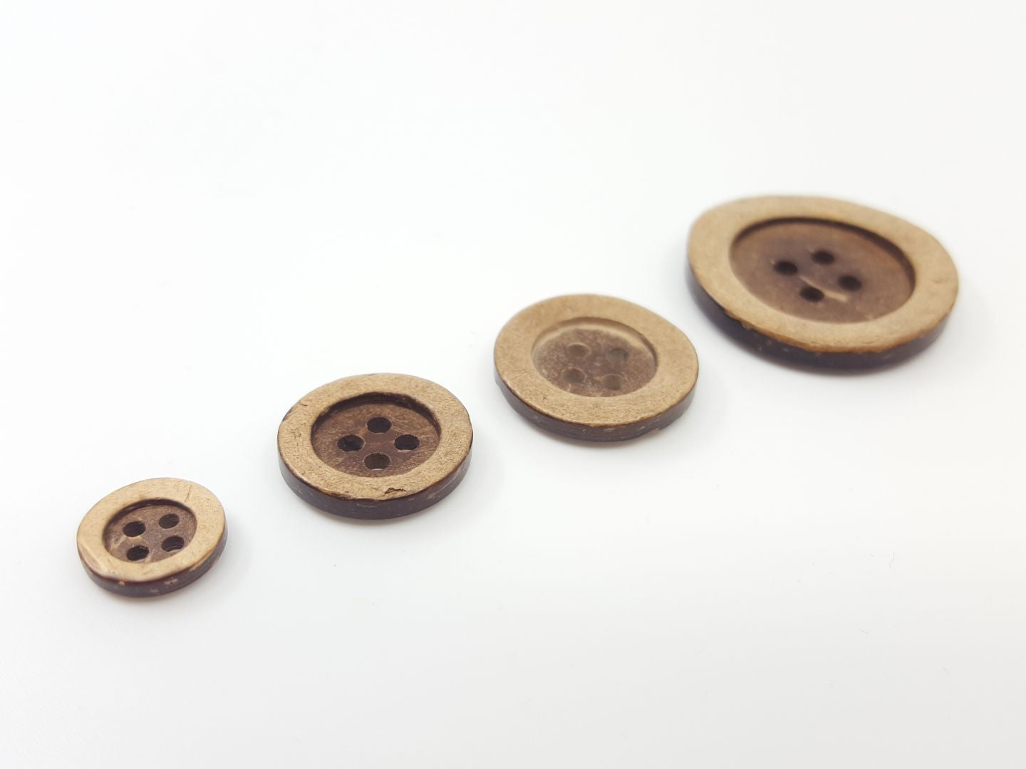 Kokosnuss-Knöpfe mit Rand dunkelbraun/beige 25mm