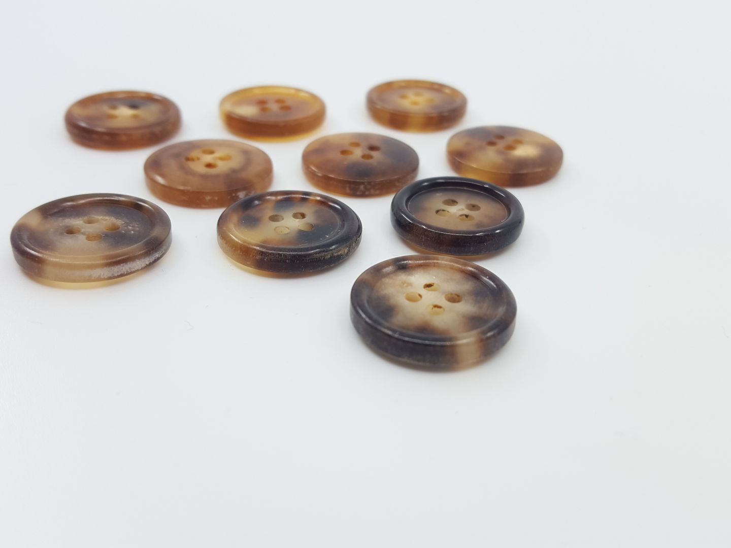 Kunststoffknöpfe mit Rand braun gesprenkelt 15mm