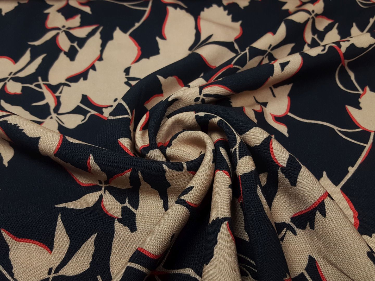 Kylian schwarz/beige/rot