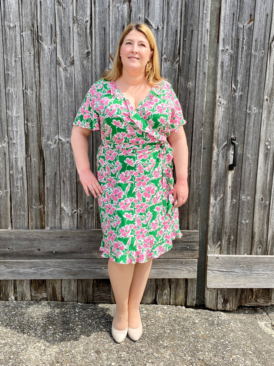 Papierschnittmuster Wickelkleid Holly Damen von Fadenkäfer