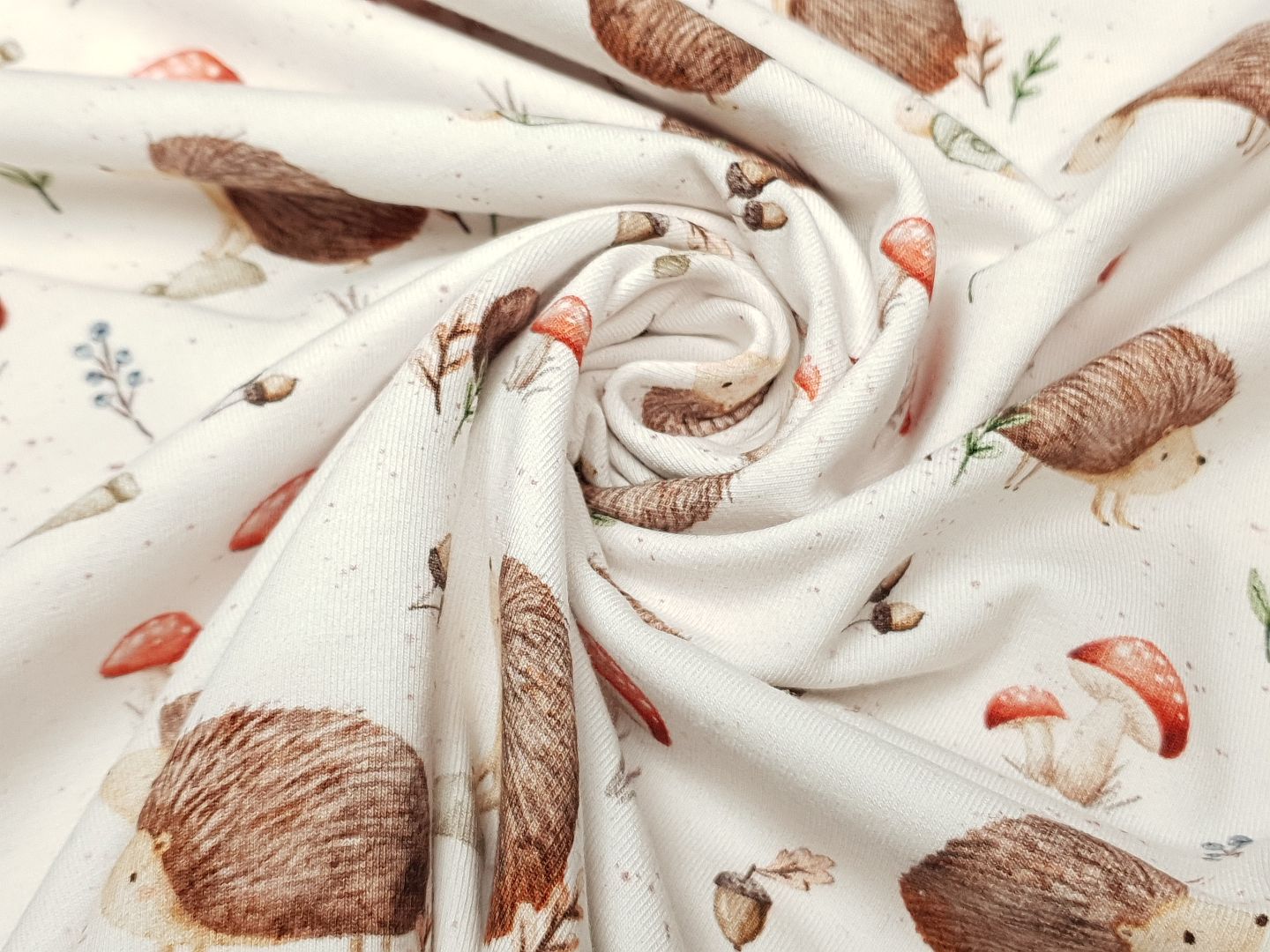 Life in the Forest by Christiane Zielinski sand/braun/rot
