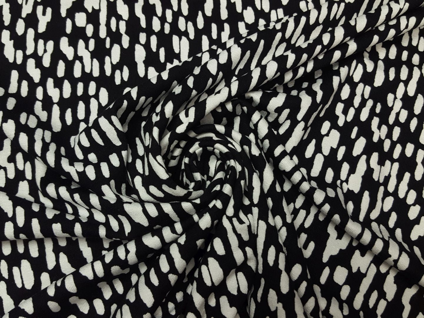 Minimnals black/white