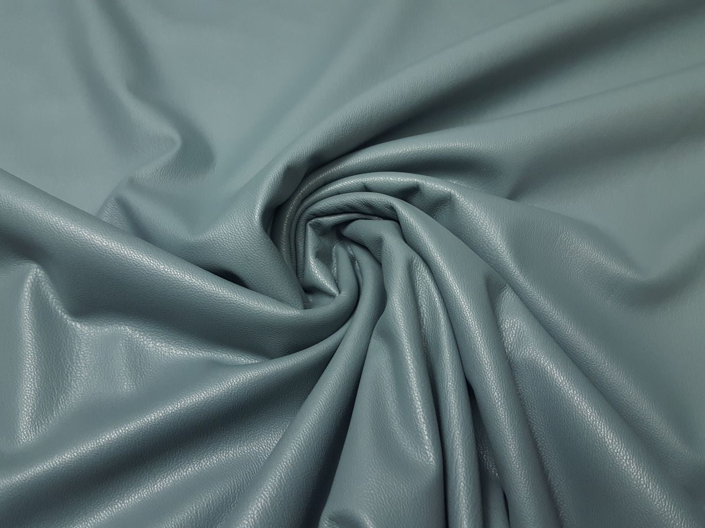 Moby graublau