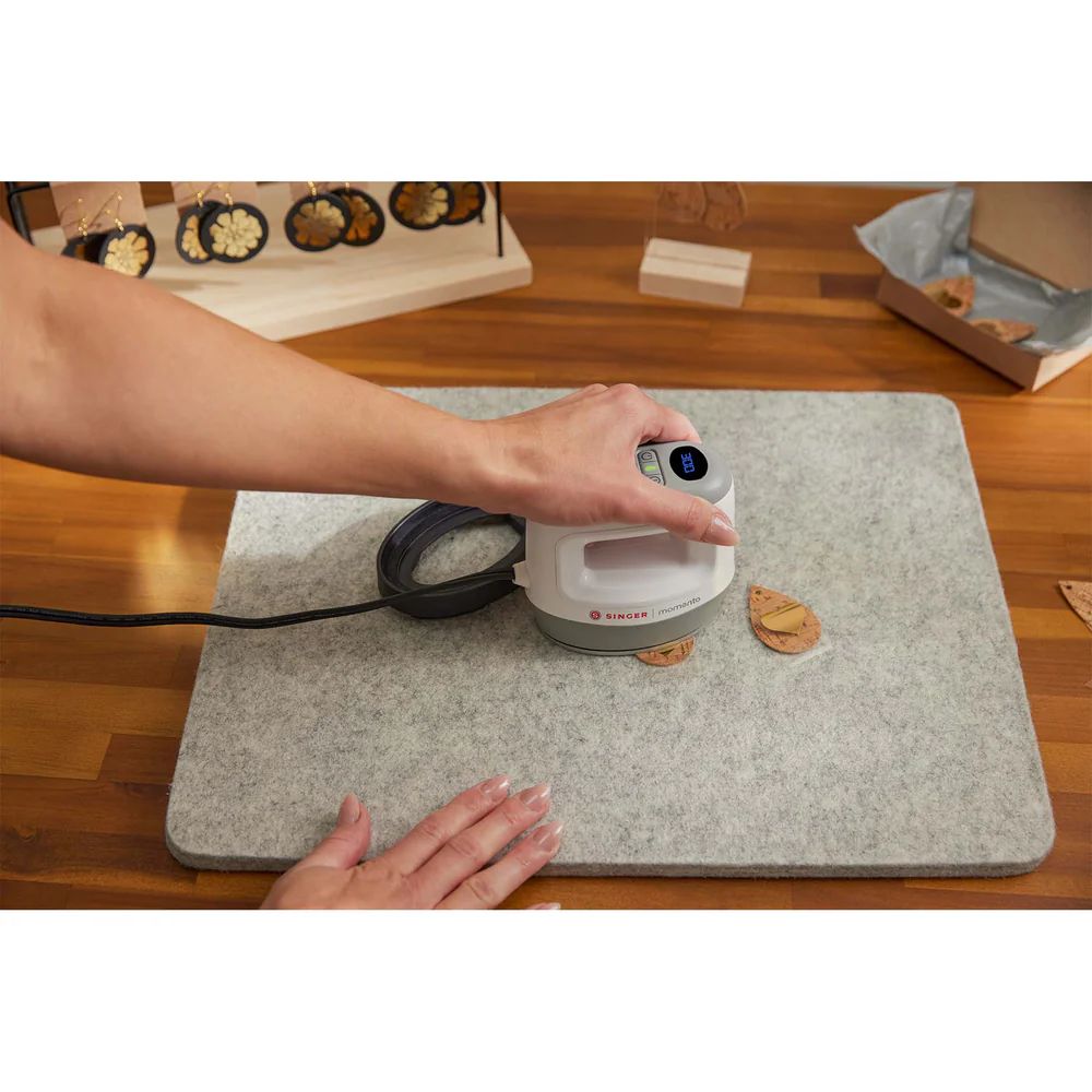 SINGER® MOMENTO™ Mini-Presse