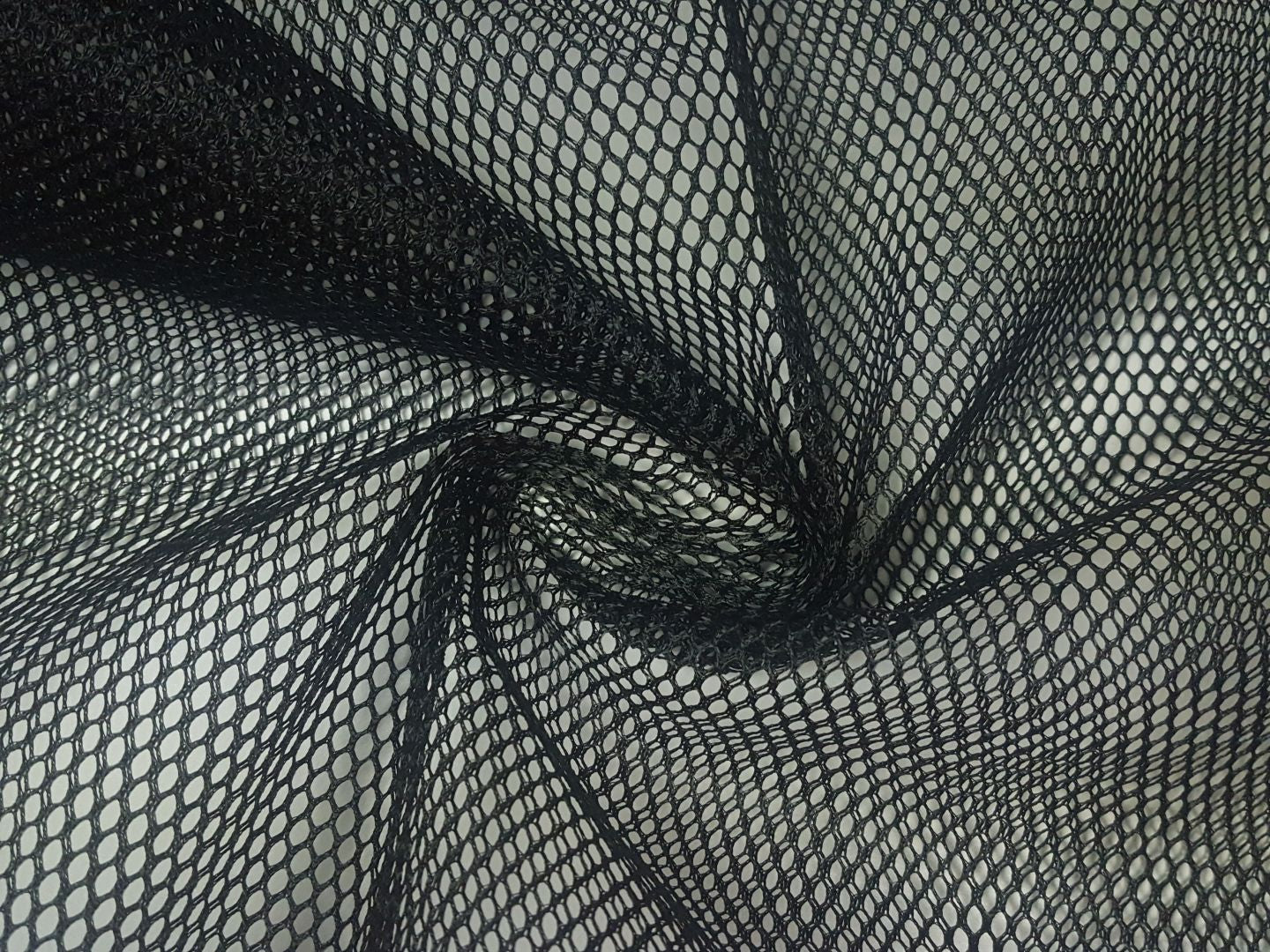 Netzstoff schwarz