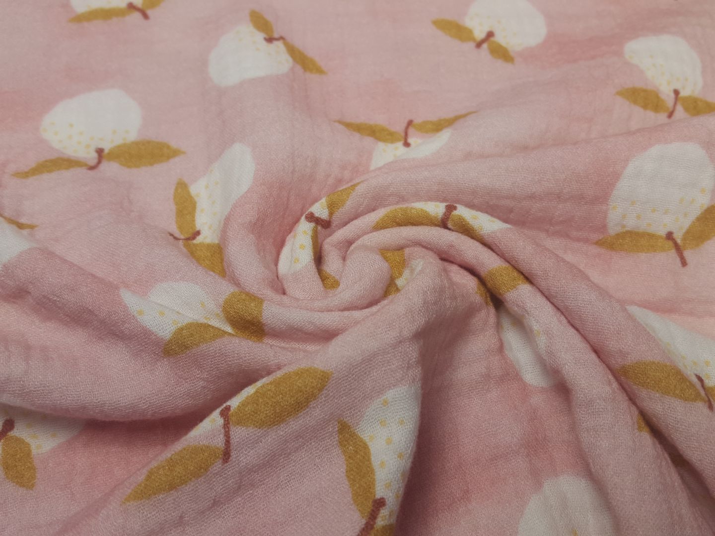 Nursery Rose rosa/ocker/offwhite