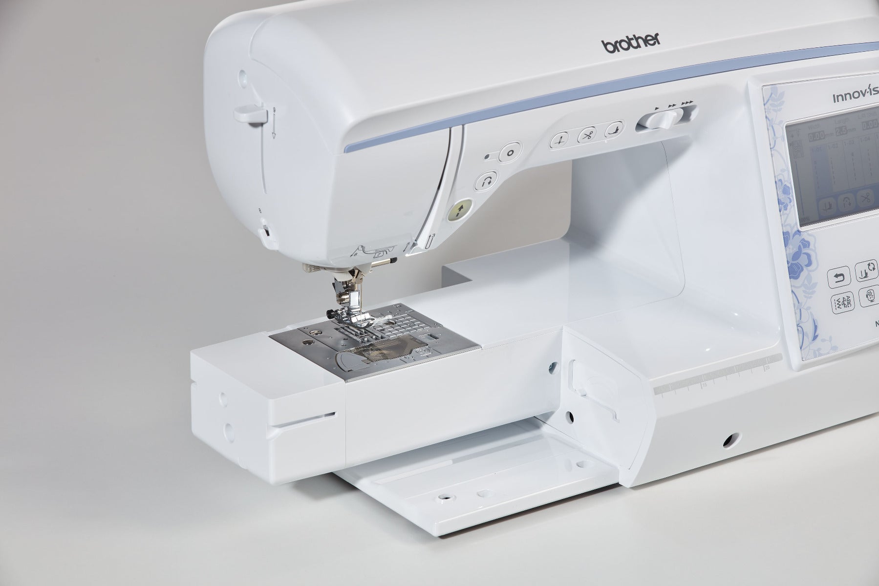Brother Innov-is NV2700 Näh- und Stickmaschine