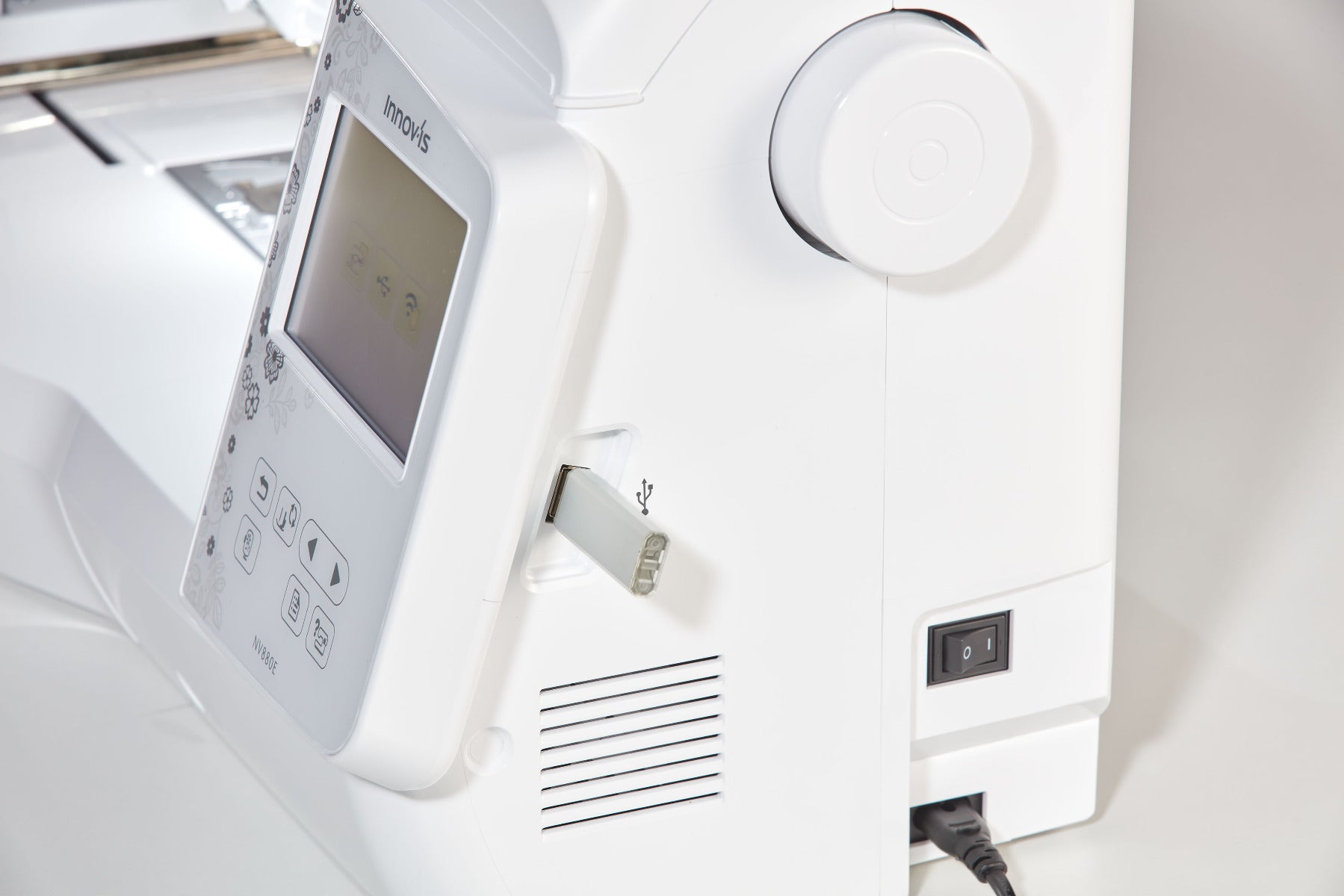 Brother Innov-is NV880E Stickmaschine