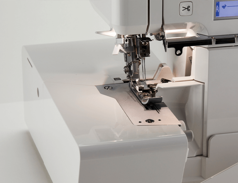 Juki MO-3500 Sumato Overlockmaschine mit Lufteinfädelung