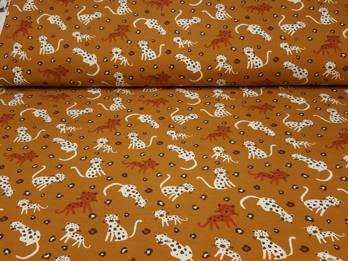 Panther camel/weiss/rostrot