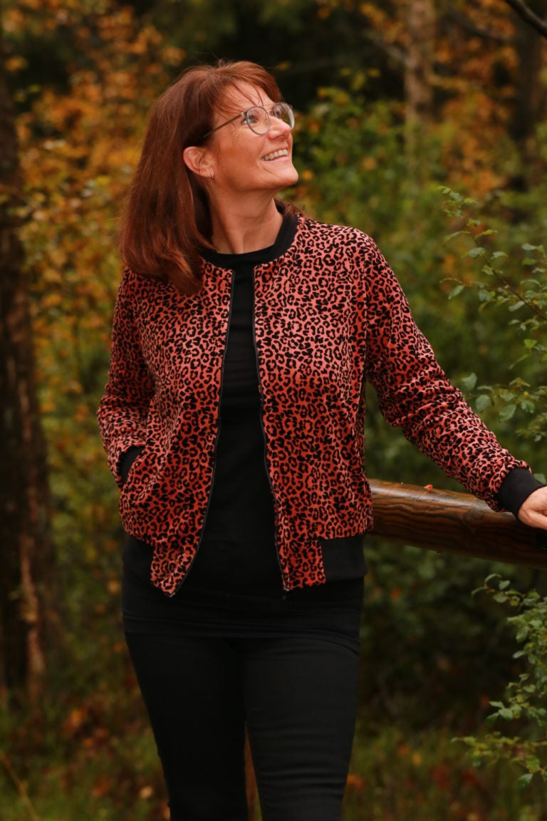 Papierschnittmuster College Jacke Damen von Fadenkäfer