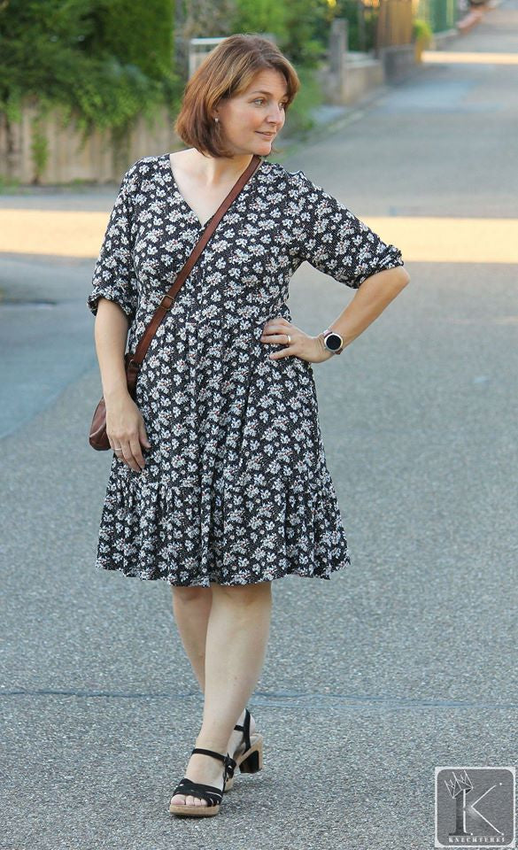 Papierschnittmuster Kleid Valentina Damen von Fadenkäfer