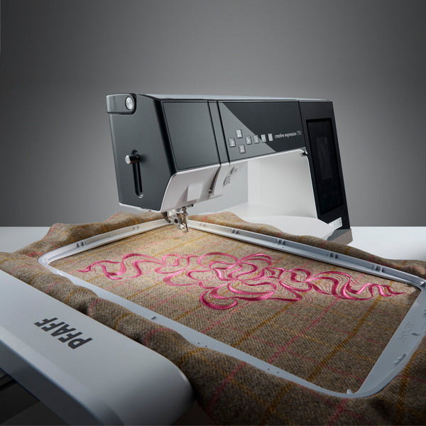 PFAFF Creative Expression 750 Näh- und Stickmaschine