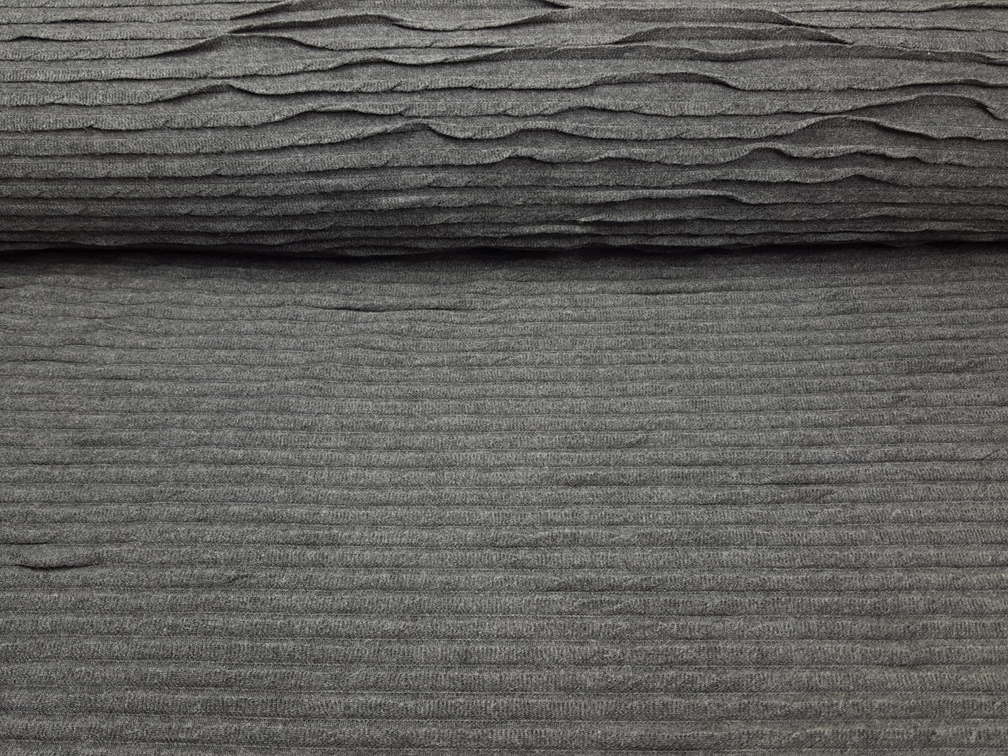 Pletter Viskose Jersey mit Relief Rüschen dunkelgrau