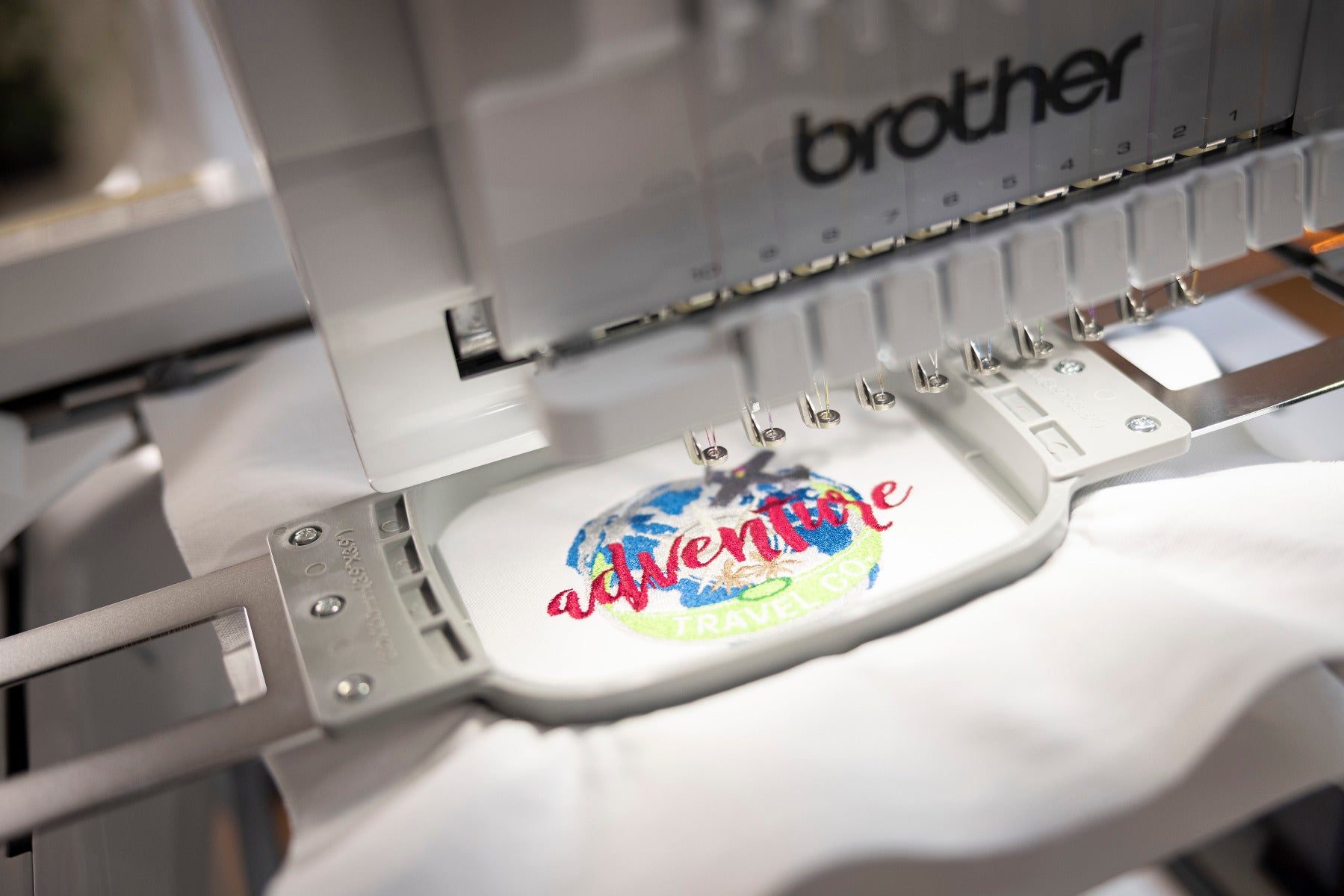 Brother PR1060W Stickmaschine (10 Nadeln)