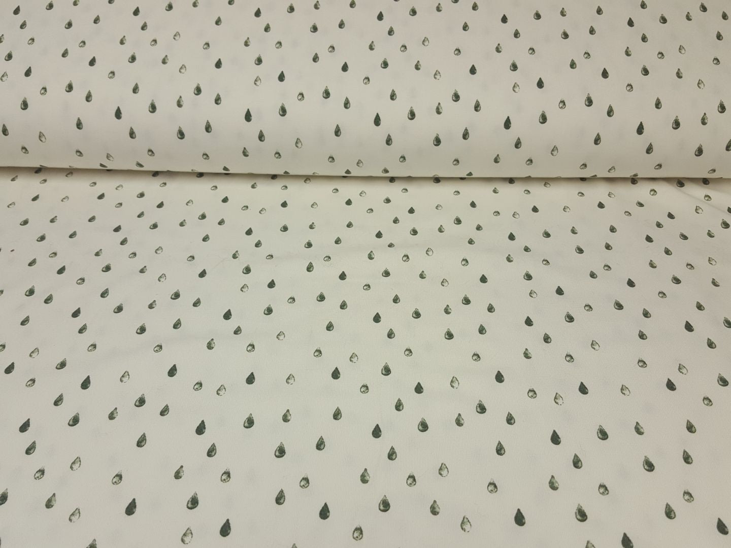 Raindrops offwhite/dusty green
