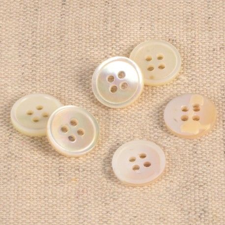 Perlmuttknöpfe 10mm creme
