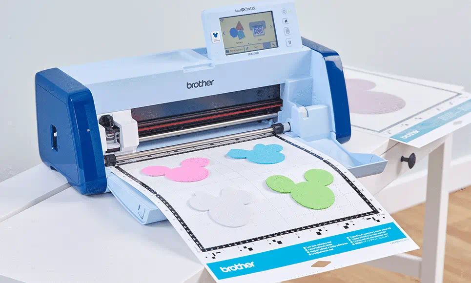 Brother Schneideplotter ScanNCut SDX2250 Disney mit Rollmesser