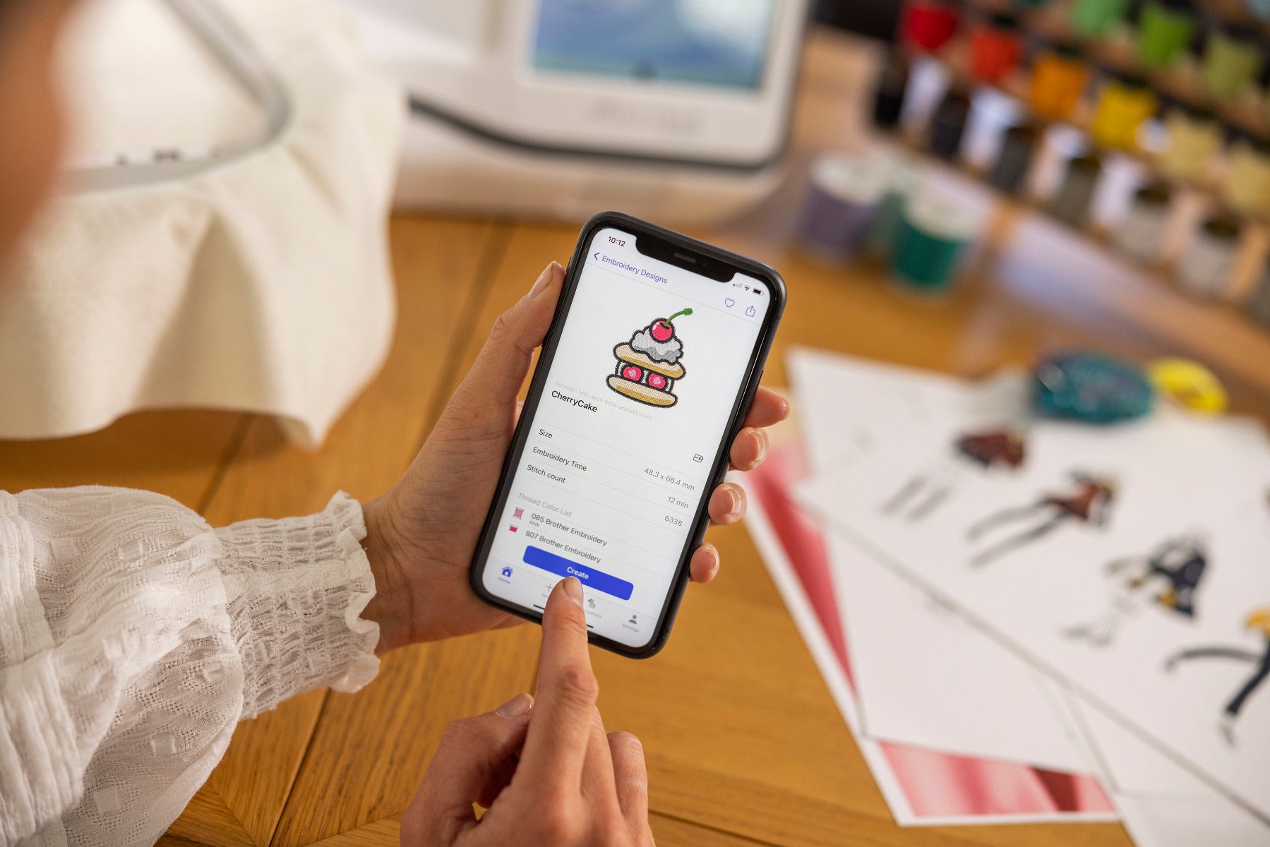 Brother Stellaire XE2 Stickmaschine mit LED-Pointer & Disney