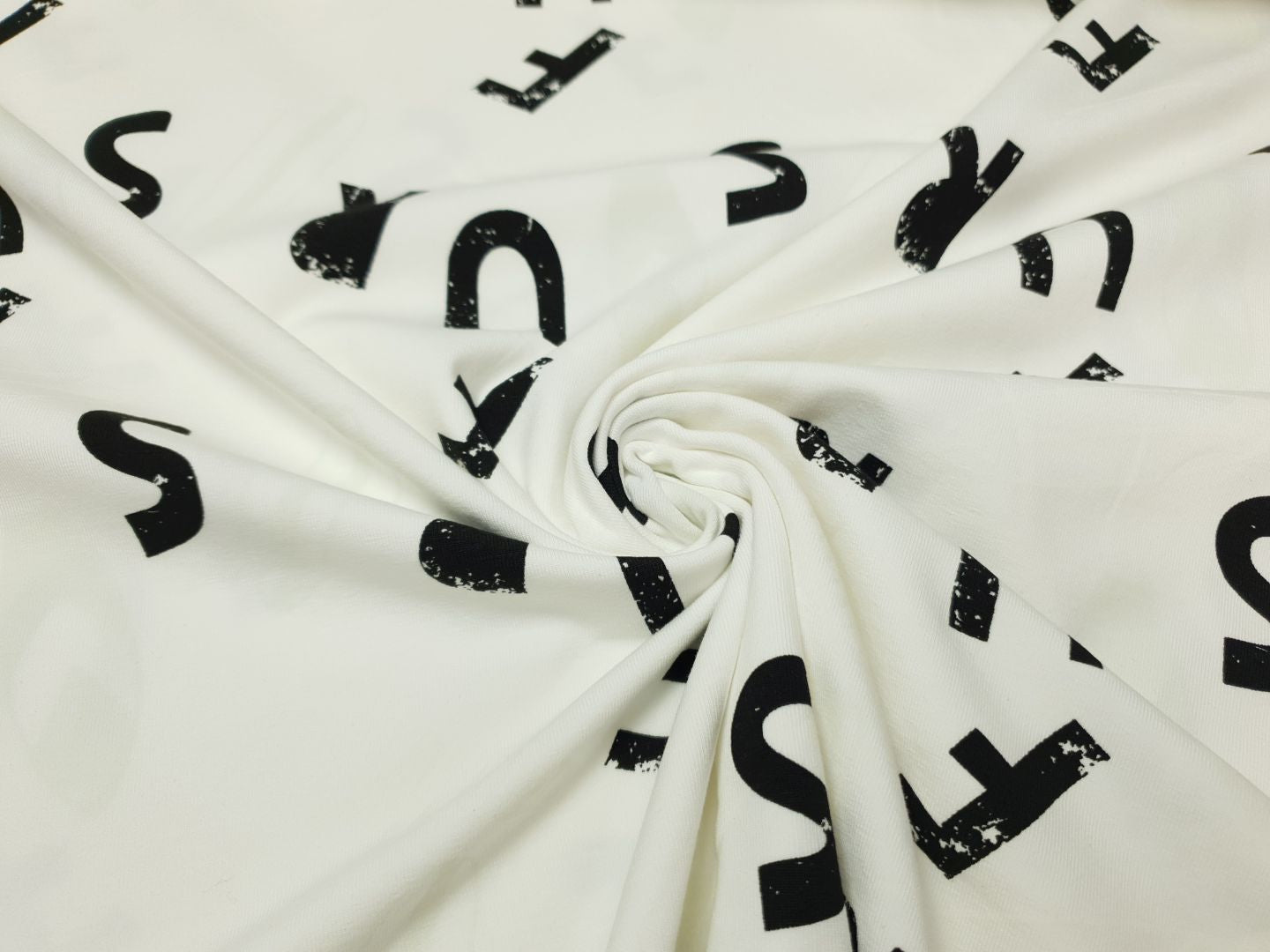 Farbwechsel Surf offwhite/schwarz/bunt