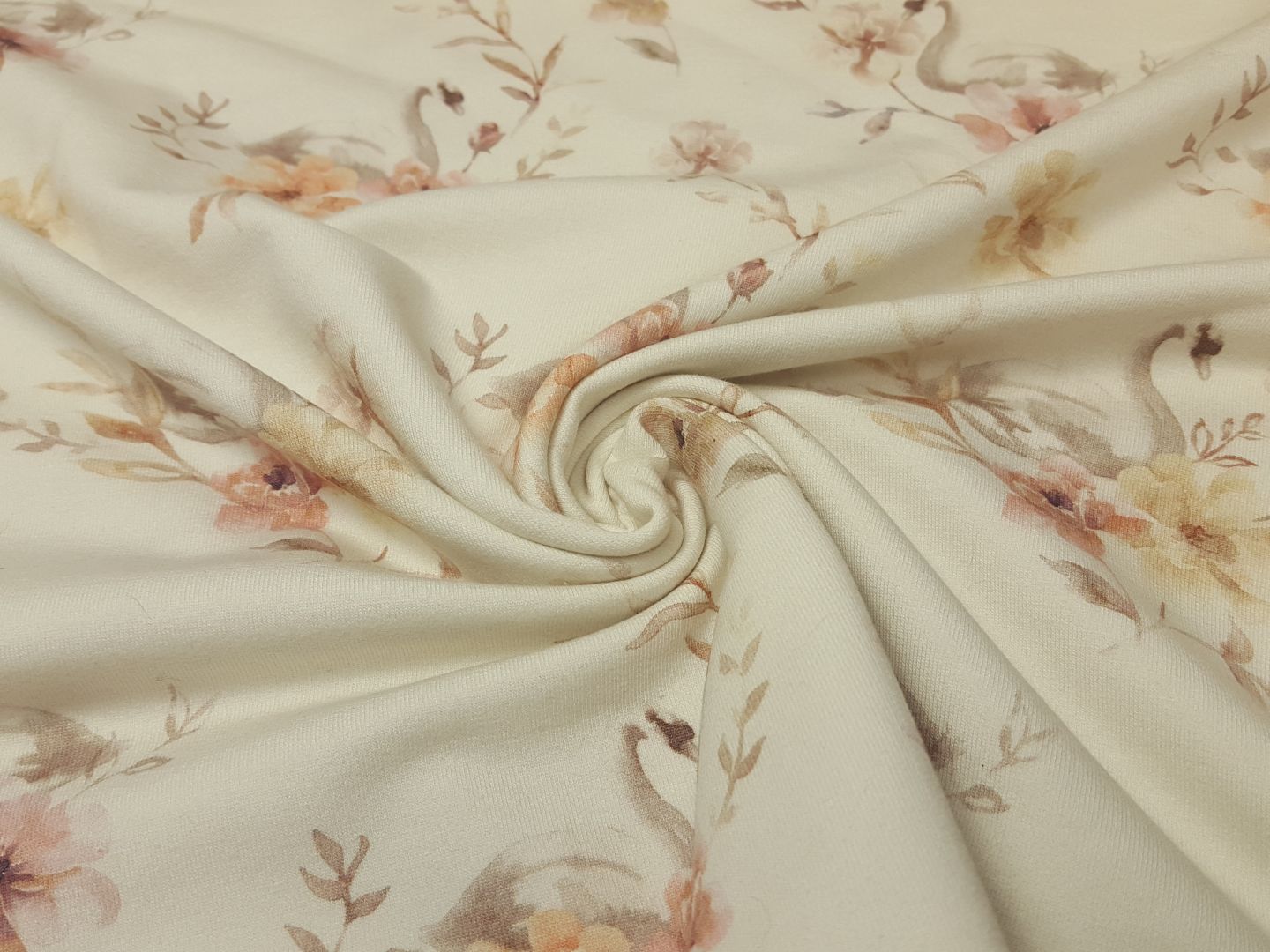 Swan and Flowers creme/altrosa