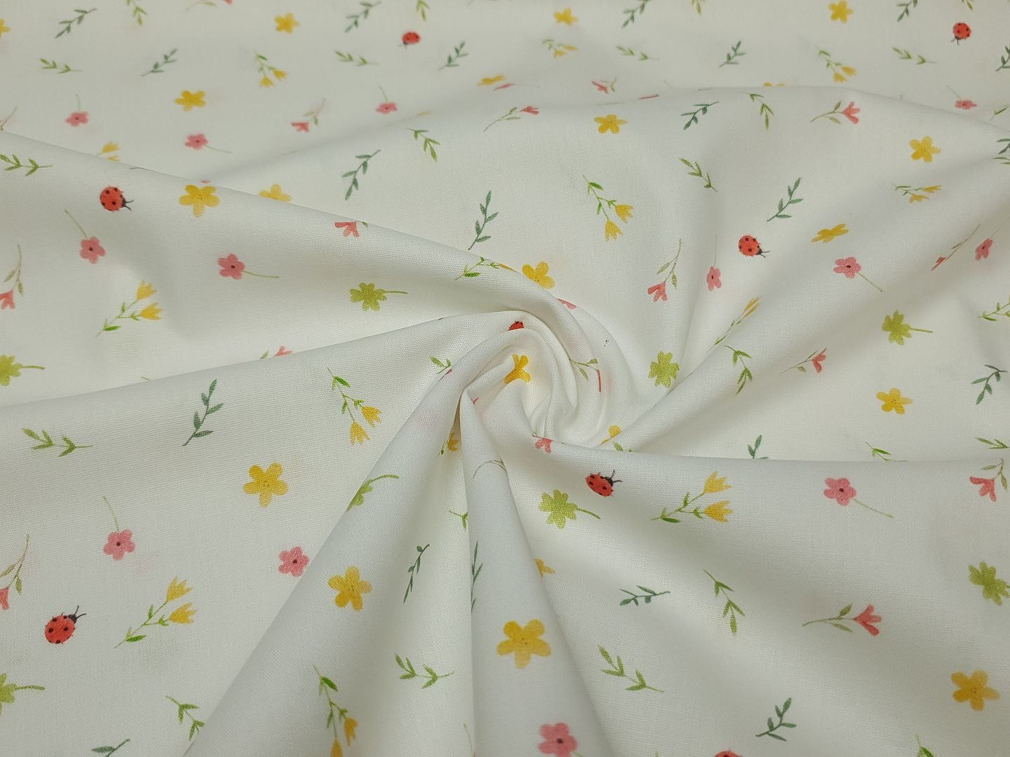 Tarrenz offwhite/gelb/rosa/grün
