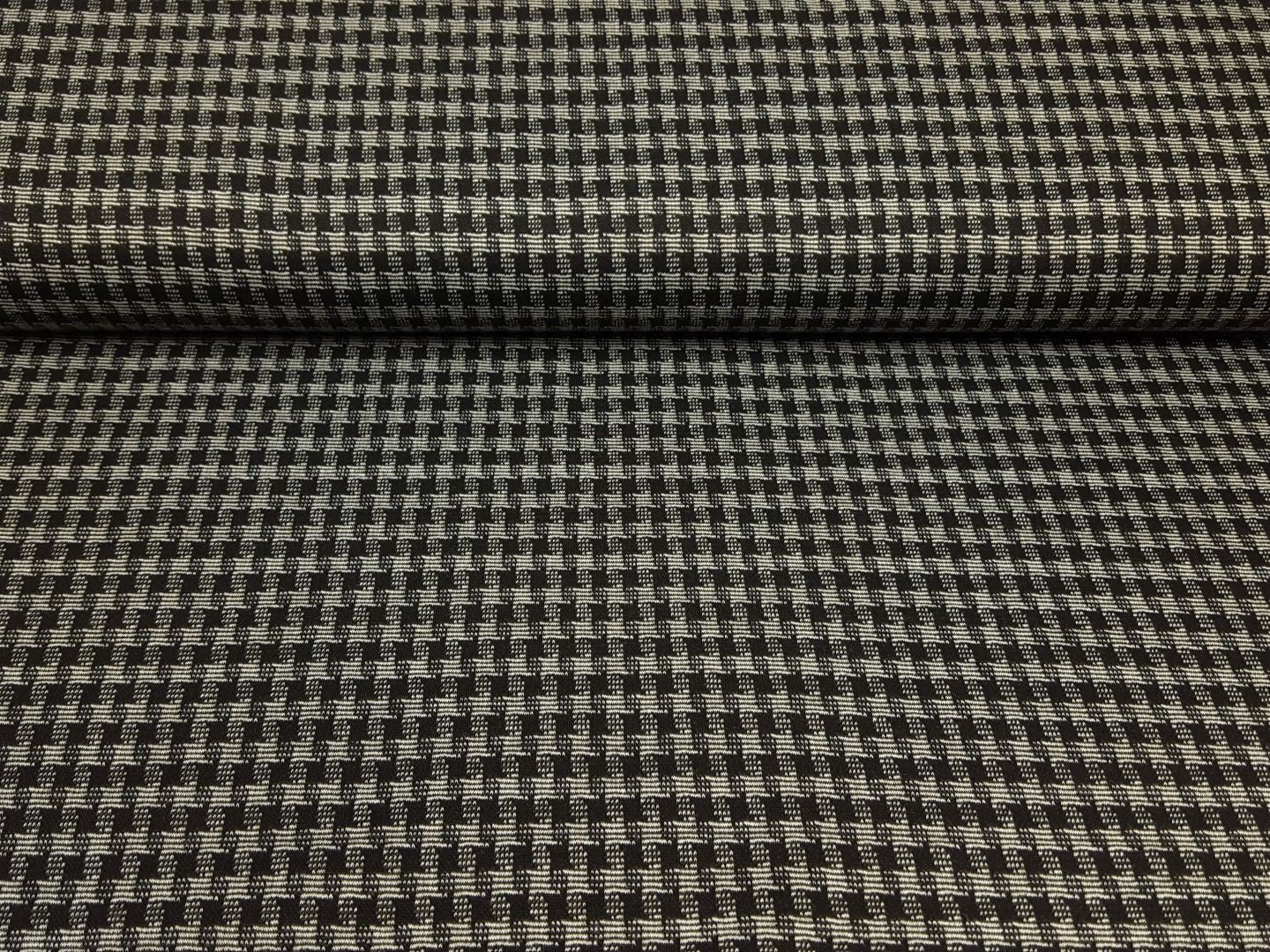 Jacquard ecru/schwarz