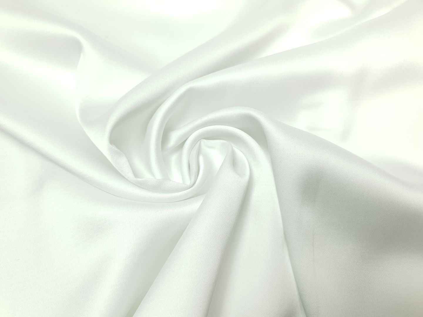 Einzelstück Viskosesatin weiss
