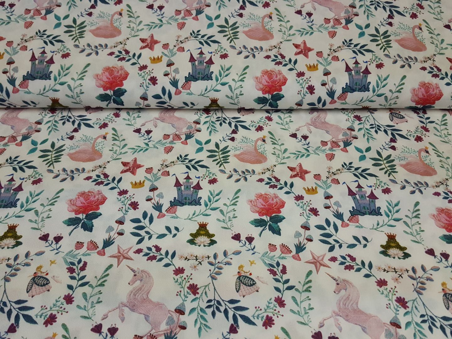 Viskosetwill Felicity offwhite-pastell