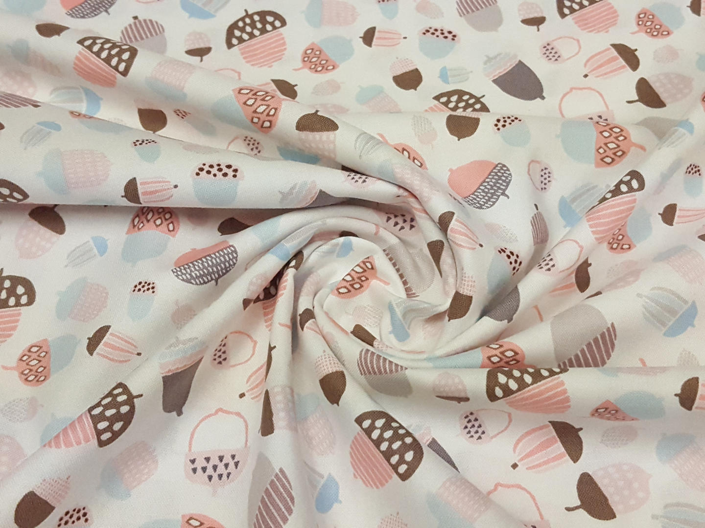 Watson in the Woods offwhite/hellblau/rosa/taube