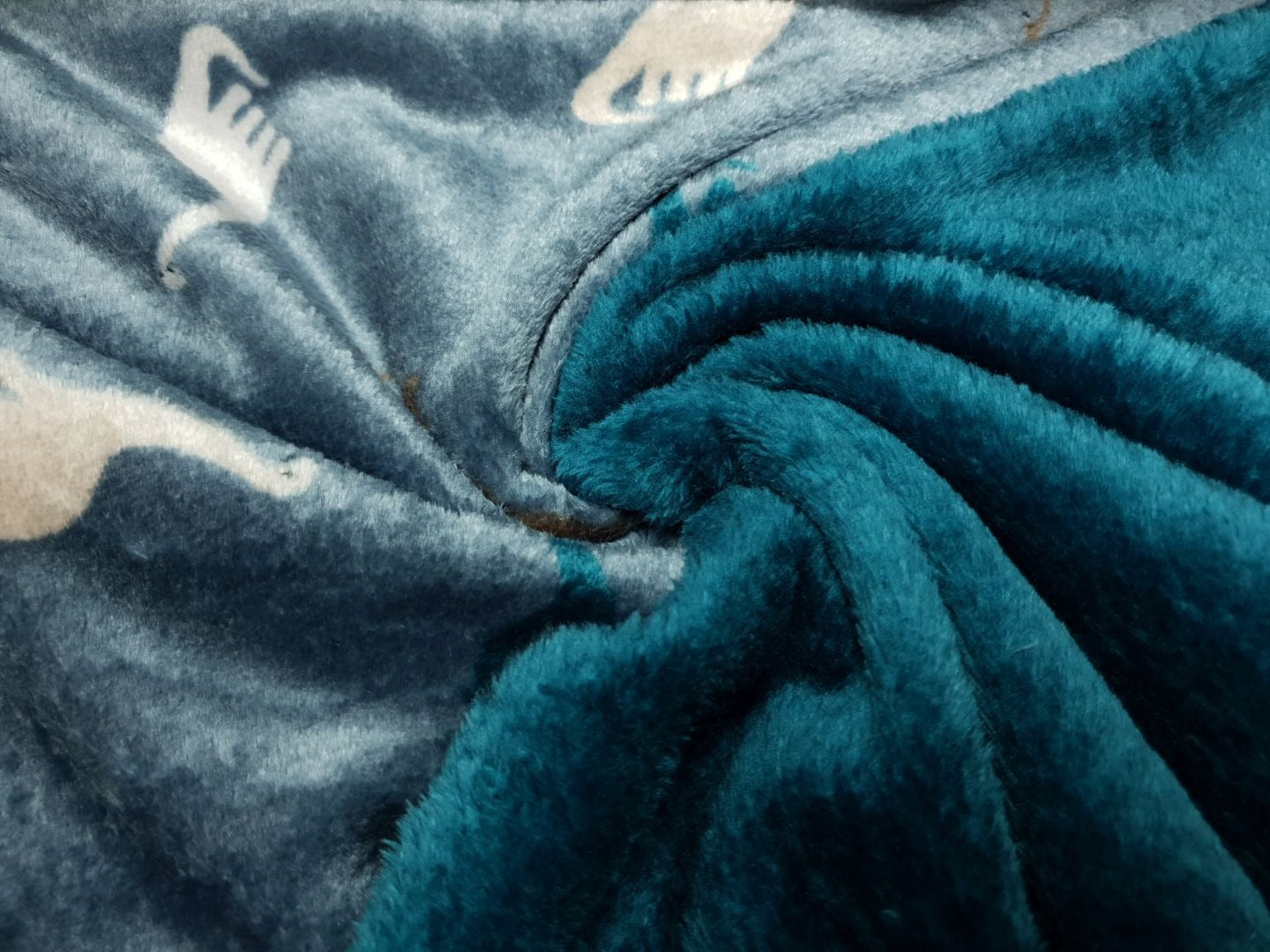 Wellnessfleece Dinos stahlblau/petrol/offwhite/braun