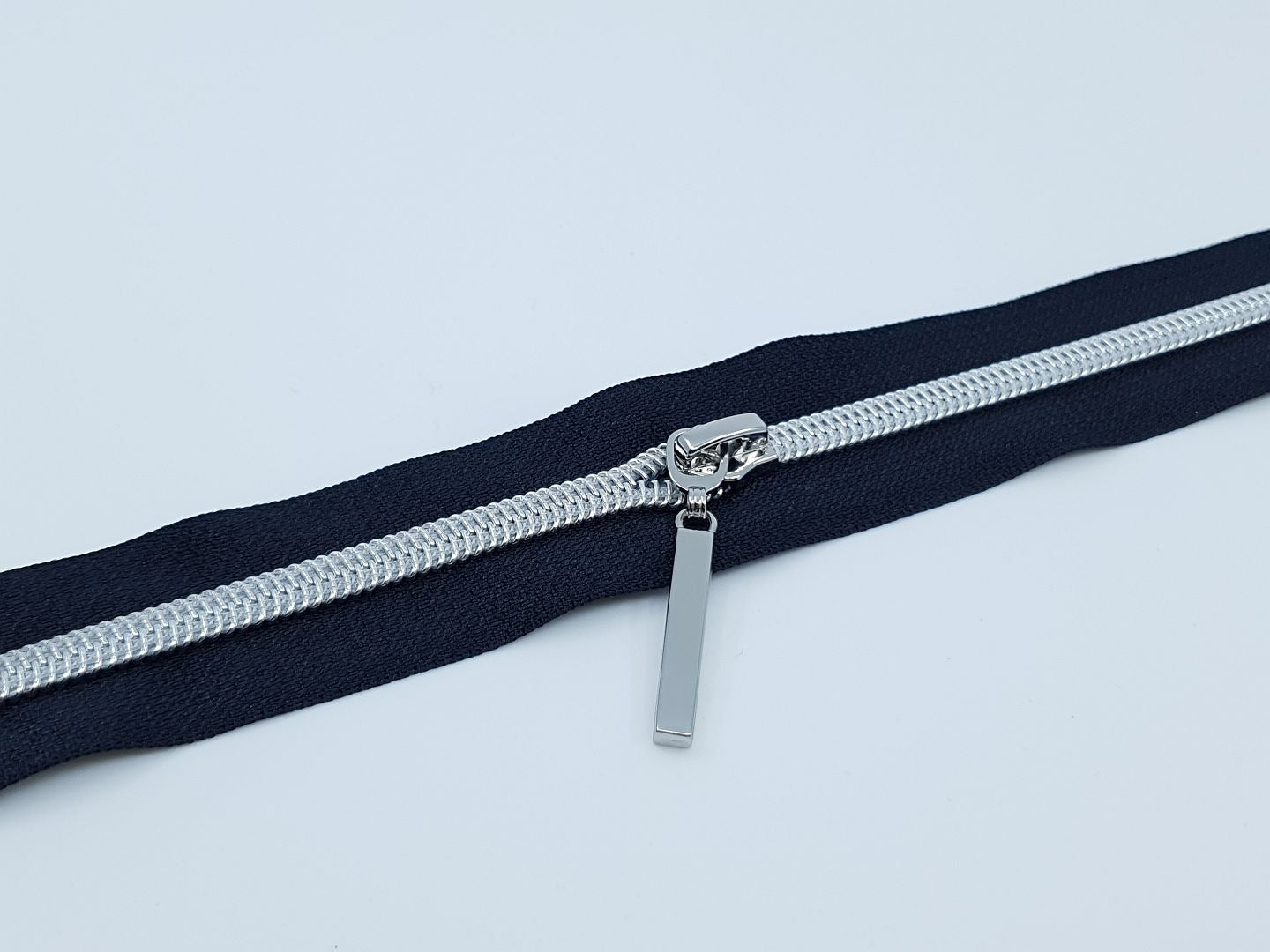 Zipper mit Stab Gr. 6.5mm silber